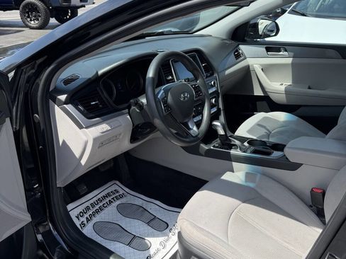 Used 2018 Hyundai Sonata SE image 10