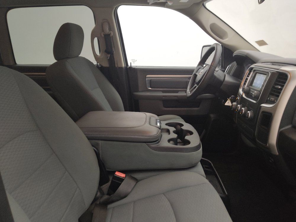 Used 2019 RAM 1500 Classic SLT RWD image 21