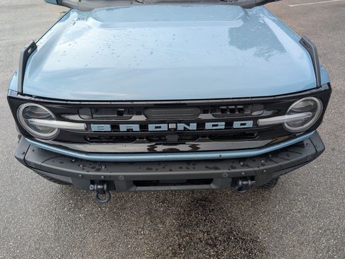 Used 2023 Ford Bronco Outer Banks w/ Sasquatch Package AWD/4WD image 12