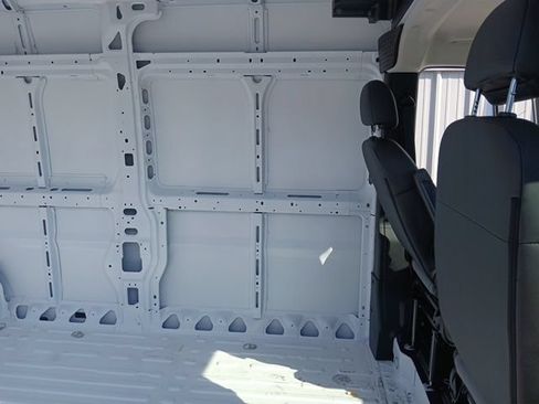 New 2026 RAM ProMaster 2500 w/ Convenience Group FWD image 9