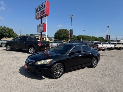 Used 2011 Honda Accord EX-L image 2