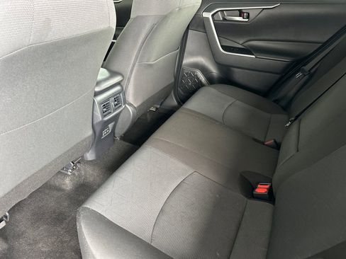 Used 2025 Toyota RAV4 XLE AWD/4WD image 14