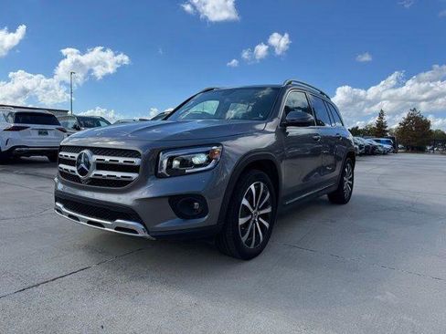 Certified 2023 Mercedes-Benz GLB 250 w/ Premium Package image 3