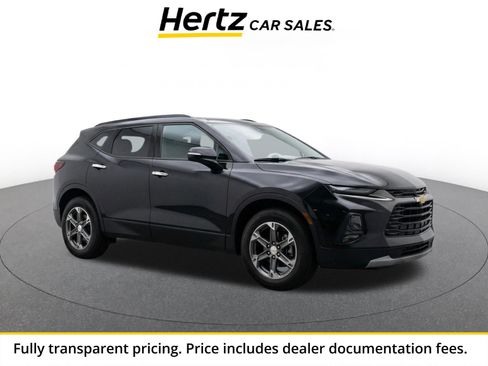 Used 2025 Chevrolet Blazer LT FWD image 1