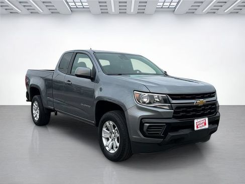 Used 2022 Chevrolet Colorado LT w/ Fleet Safety Package RWD image 2