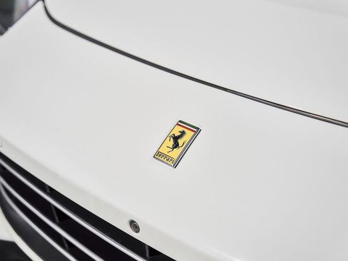 Used 2019 Ferrari GTC4Lusso image 6