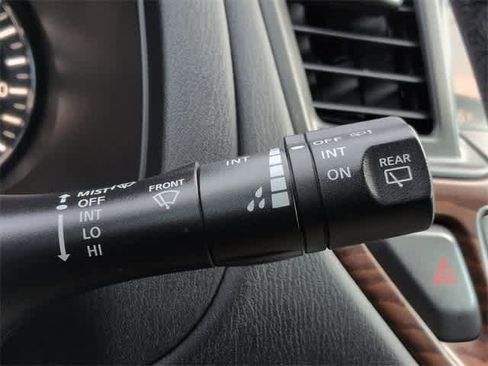 Used 2017 Nissan Pathfinder Platinum w/ Family Entertainment Package image 28