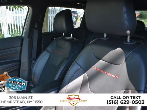 Used 2025 Jeep Compass Trailhawk AWD/4WD image 10