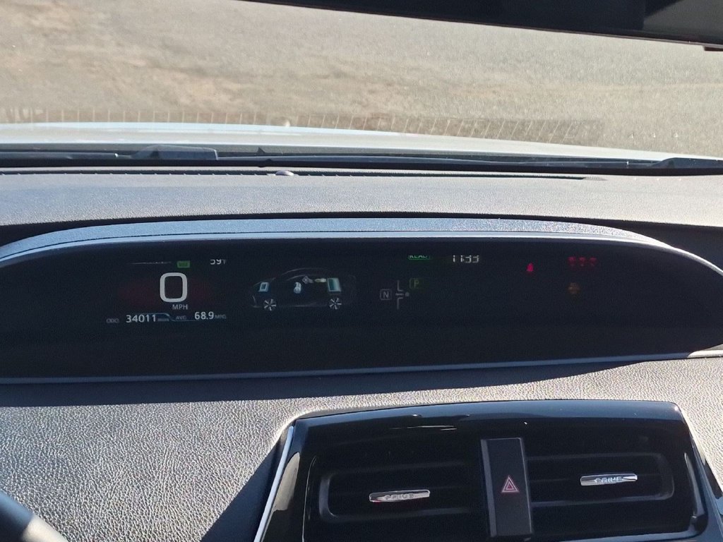 Used 2022 Toyota Prius Prime LE FWD image 15