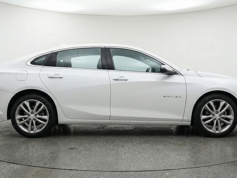 Used 2024 Chevrolet Malibu LT image 11