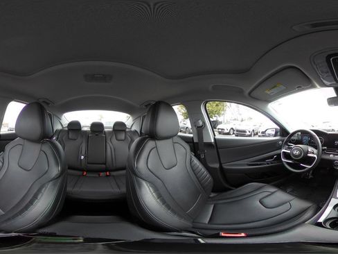 Used 2025 Hyundai Elantra Limited FWD image 43