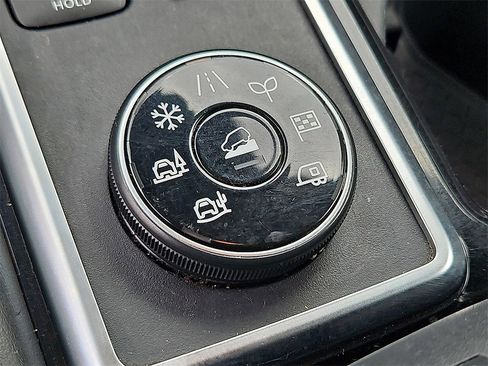 Certified 2022 Nissan Pathfinder SL image 27