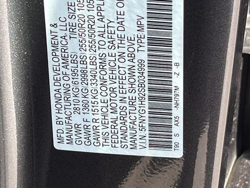Used 2025 Honda Pilot Black Edition image 35