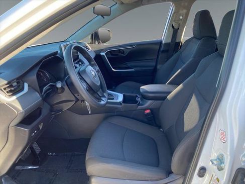 Certified 2025 Toyota RAV4 LE AWD/4WD image 9