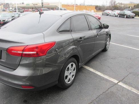 Used 2018 Ford Focus S FWD image 38