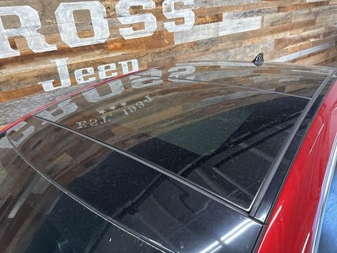 Used 2020 Toyota Camry XSE w/ Driver Assist Package FWD image 3