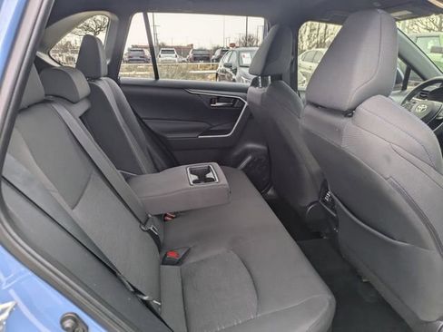 Used 2024 Toyota RAV4 SE image 29