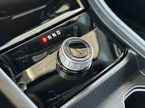 New 2025 Jeep Grand Cherokee L Laredo image 5