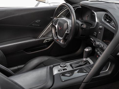 Used 2016 Chevrolet Corvette Z06 w/ 3LZ Preferred Equipment Group RWD image 35
