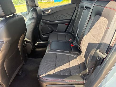 Used 2023 Ford Escape ST-Line Select AWD/4WD image 41