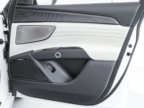 New 2026 Maserati Grecale Modena AWD/4WD image 9