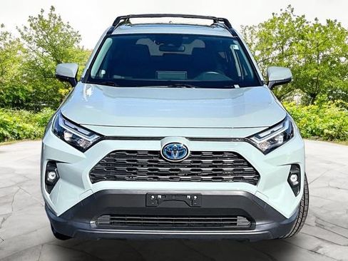 Used 2022 Toyota RAV4 XLE Premium AWD/4WD image 3