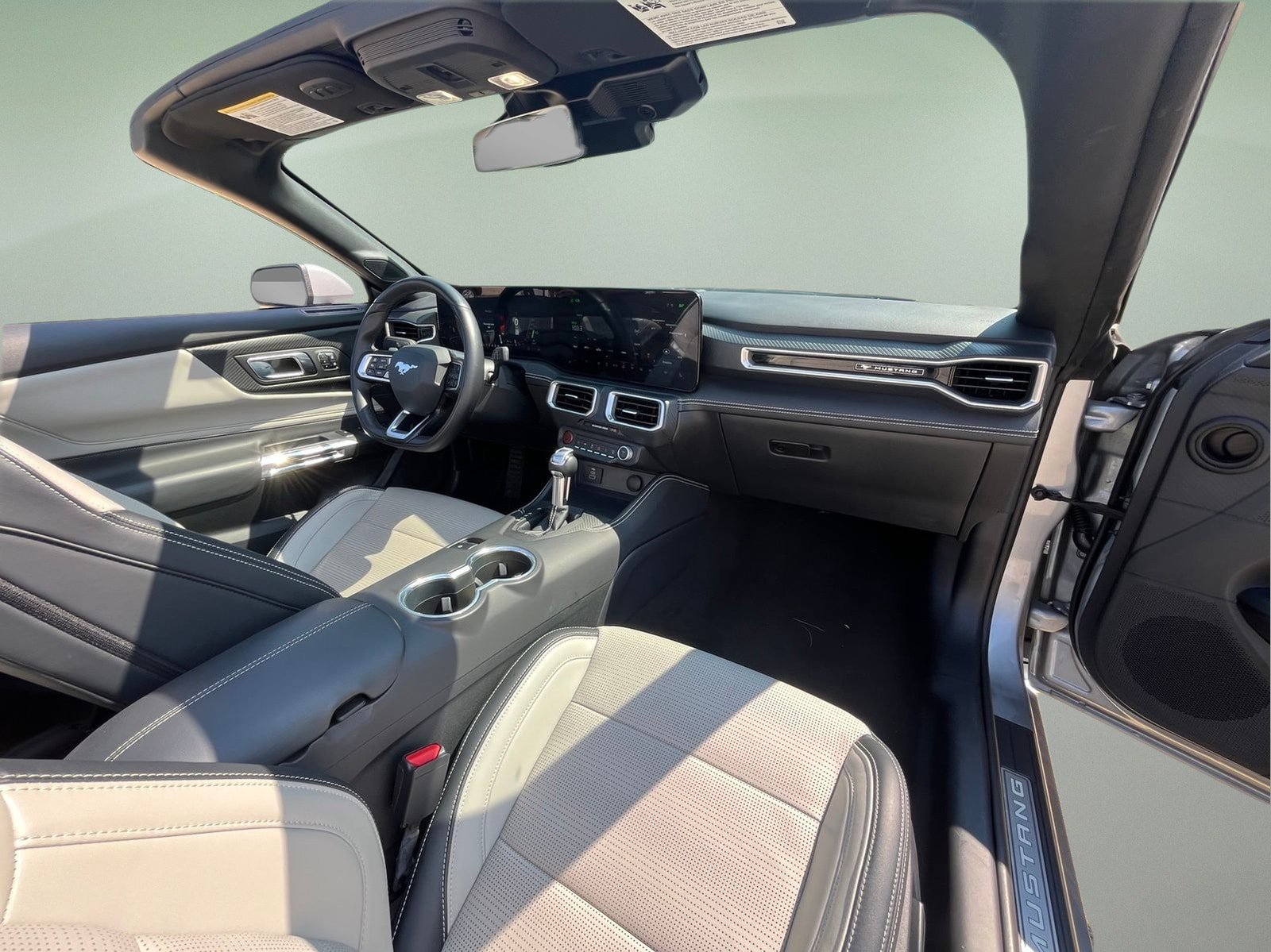 Used 2025 Ford Mustang GT Premium RWD image 28