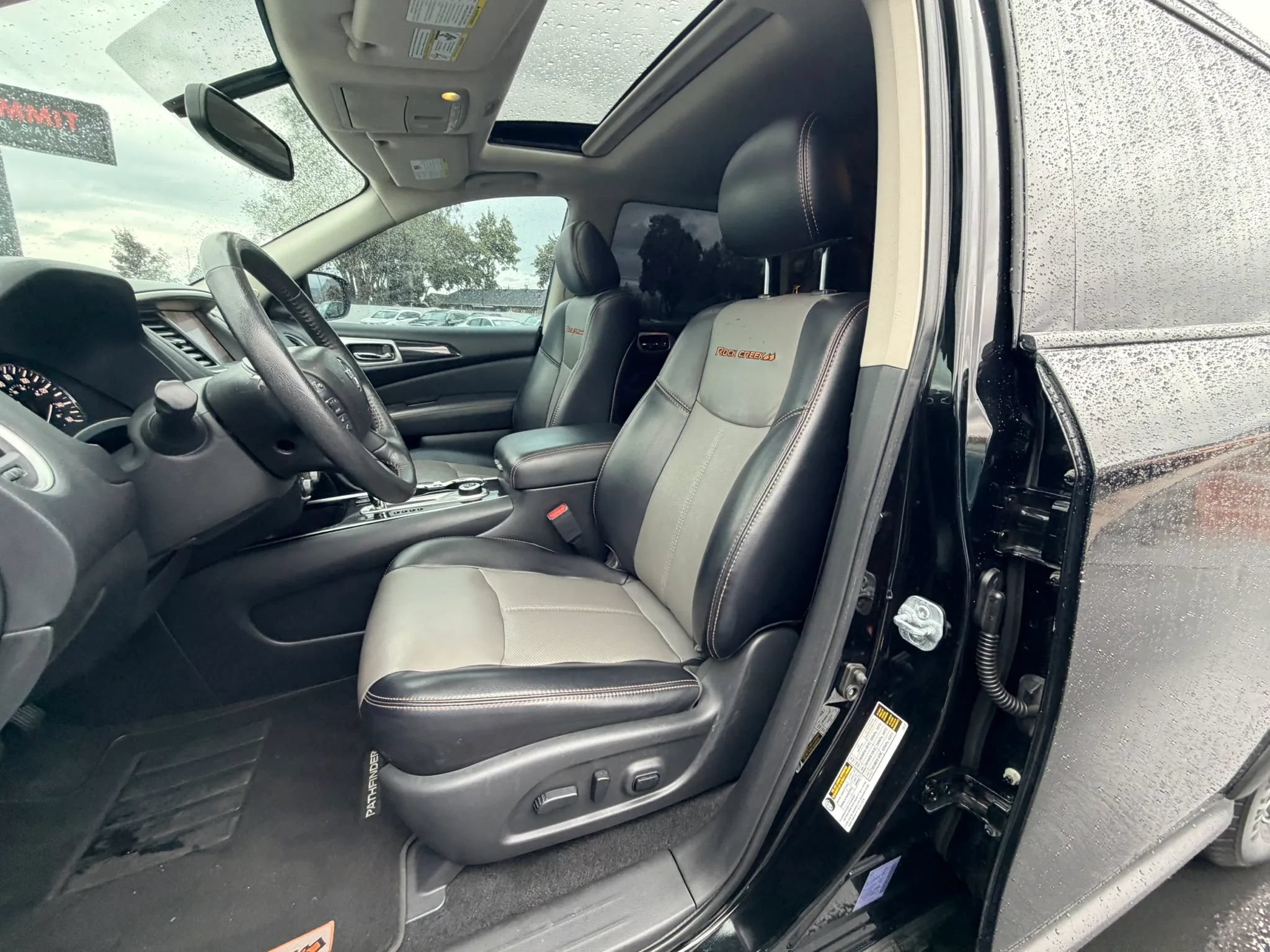 Used 2020 Nissan Pathfinder SL AWD/4WD image 10