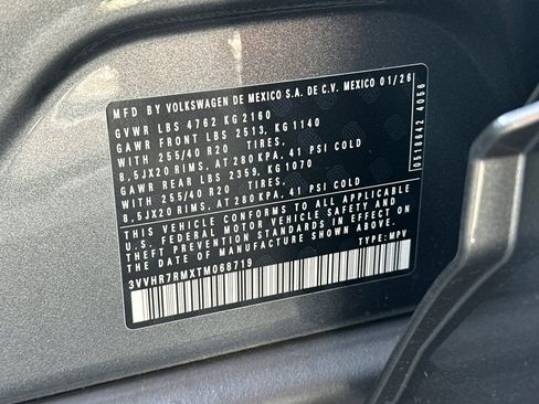 New 2026 Volkswagen Tiguan SE R-Line FWD image 23