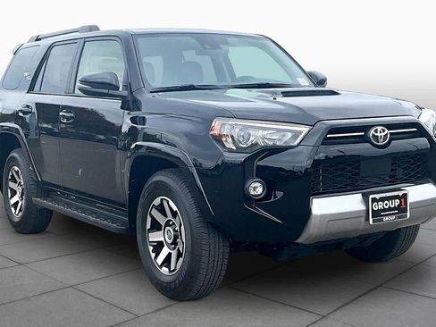 Used 2023 Toyota 4Runner TRD Off-Road Premium w/ Moonroof Package AWD/4WD image 2