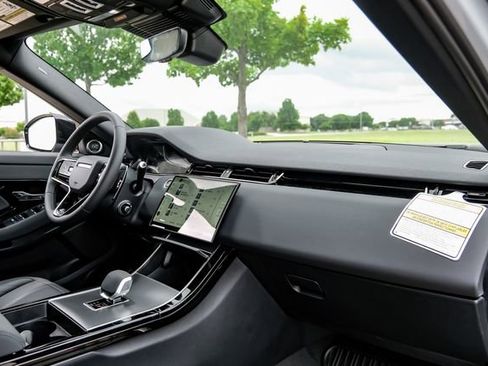 New 2026 Land Rover Range Rover Evoque S AWD/4WD image 16