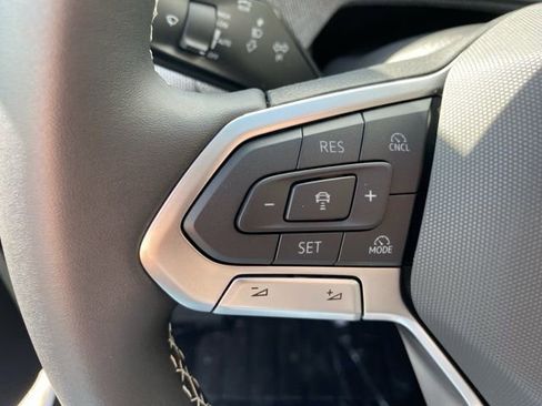 Used 2025 Volkswagen Tiguan S AWD/4WD image 30