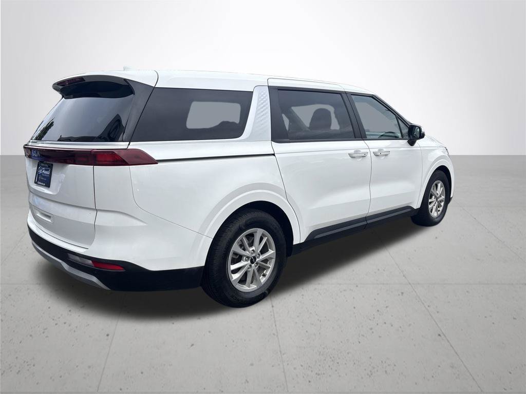 Used 2024 Kia Carnival LX FWD image 7