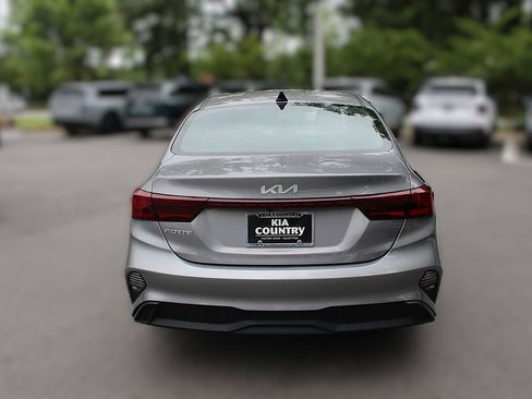 Certified 2024 Kia Forte LXS FWD image 7