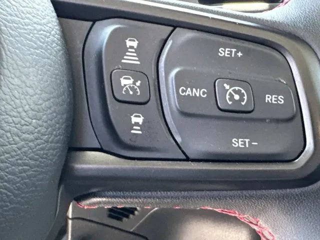 Used 2025 Jeep Wrangler Unlimited Rubicon AWD/4WD image 32