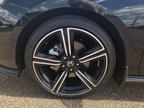 Used 2025 Honda Accord Sport image 27