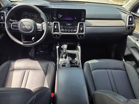 Used 2023 Kia Sorento EX w/ Panoramic Sunroof Package FWD image 13