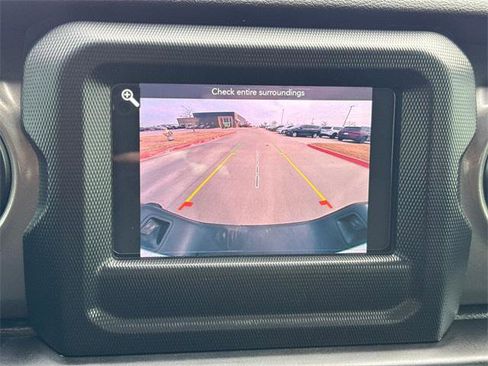 Certified 2021 Jeep Gladiator Willys image 25