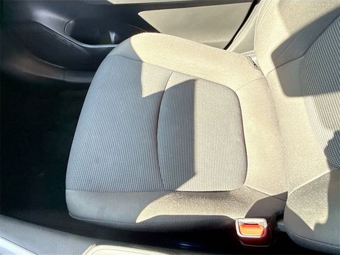 Used 2023 Toyota RAV4 LE image 18