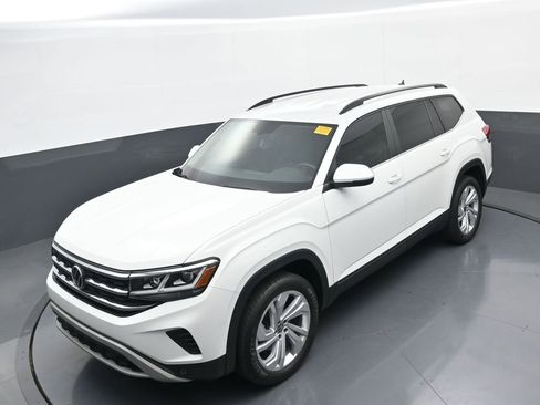 Used 2021 Volkswagen Atlas SE w/ Towing Package FWD image 31