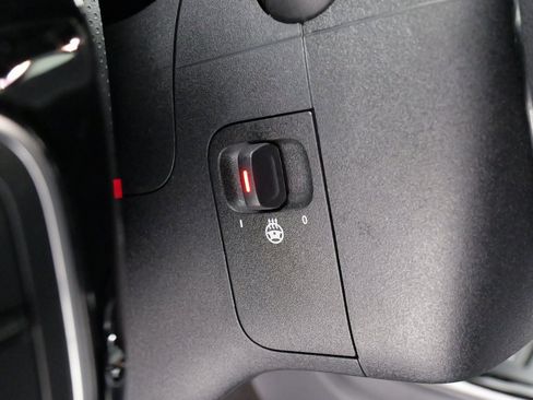 Used 2023 Mercedes-Benz CLA 250 4MATIC image 42