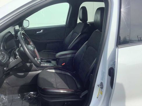 Used 2023 Ford Escape ST-Line image 11