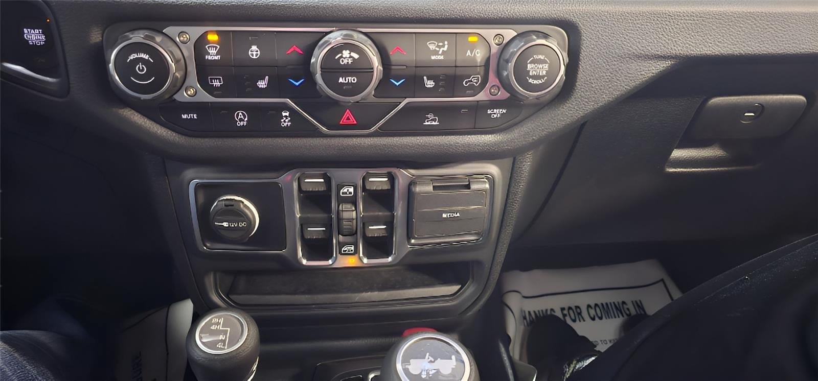 Used 2025 Jeep Wrangler Unlimited Sport AWD/4WD image 17