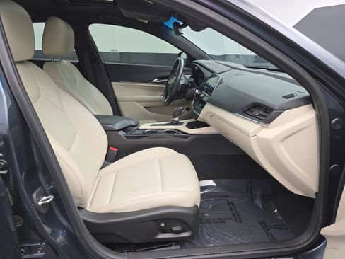 Used 2022 Cadillac CT4 Luxury w/ Sun And Sound Package RWD image 39