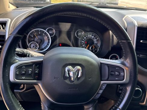 Used 2019 RAM 1500 Big Horn AWD/4WD image 9