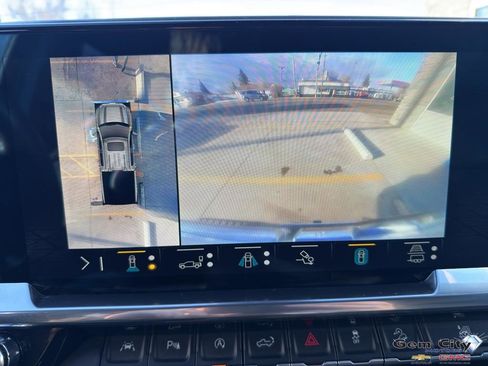 Used 2023 GMC Sierra 1500 SLT w/ SLT Premium Plus Package image 17