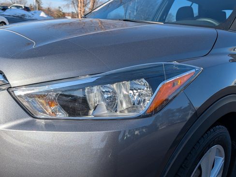 Used 2020 Nissan Kicks S image 16