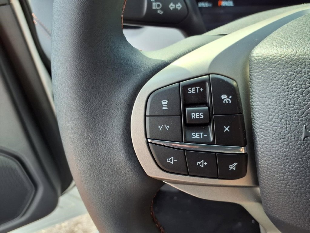 New 2026 Ford Explorer Active w/ Active Comfort Package AWD/4WD image 8