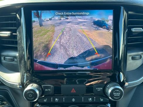 Used 2024 RAM 1500 Laramie image 18