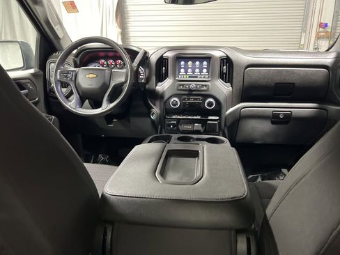 Used 2023 Chevrolet Silverado 1500 Custom image 16